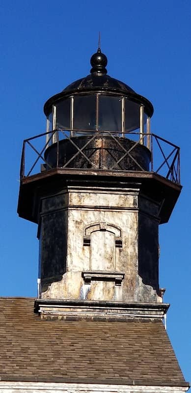 Old Field Point Lighthouse - Image 1