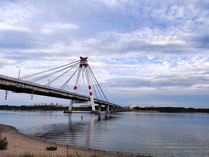 October bridge - Image 1