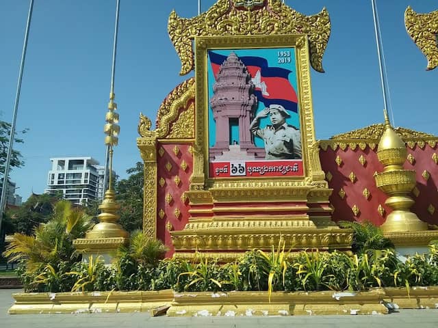 Independence Monument - Image 3