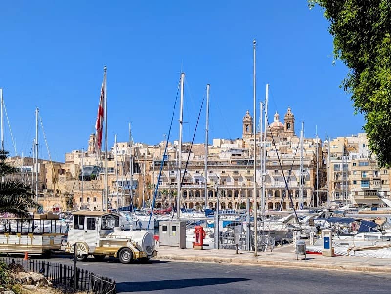 Happy Train Birgu - Image 1