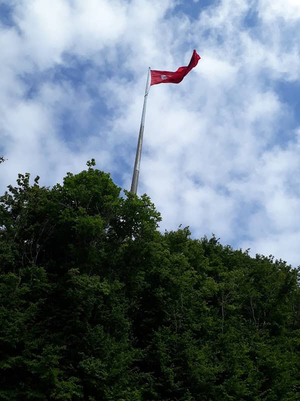 Bayrak Tepe Tabiat Parkı - Image 1