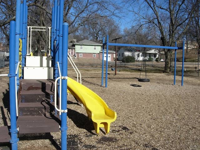 Flats Park Shelter House - Image 2