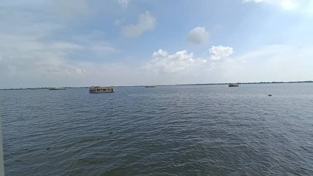 Punnamada Lake - Image 3