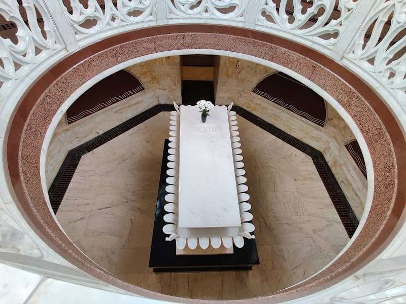 Juselius Mausoleum - Image 3