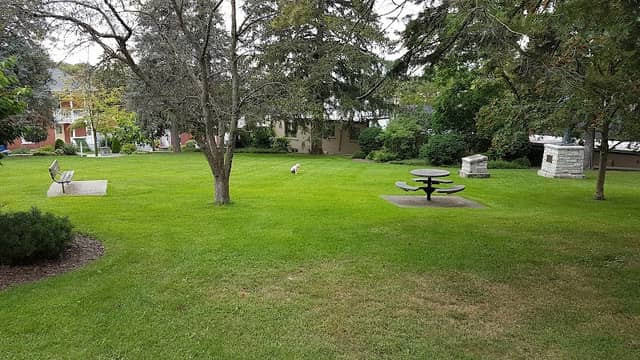 Lind Park - Image 2