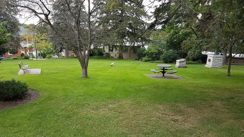 Lind Park - Image 1