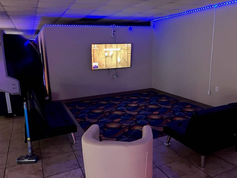 Level Up Arcade - Image 2