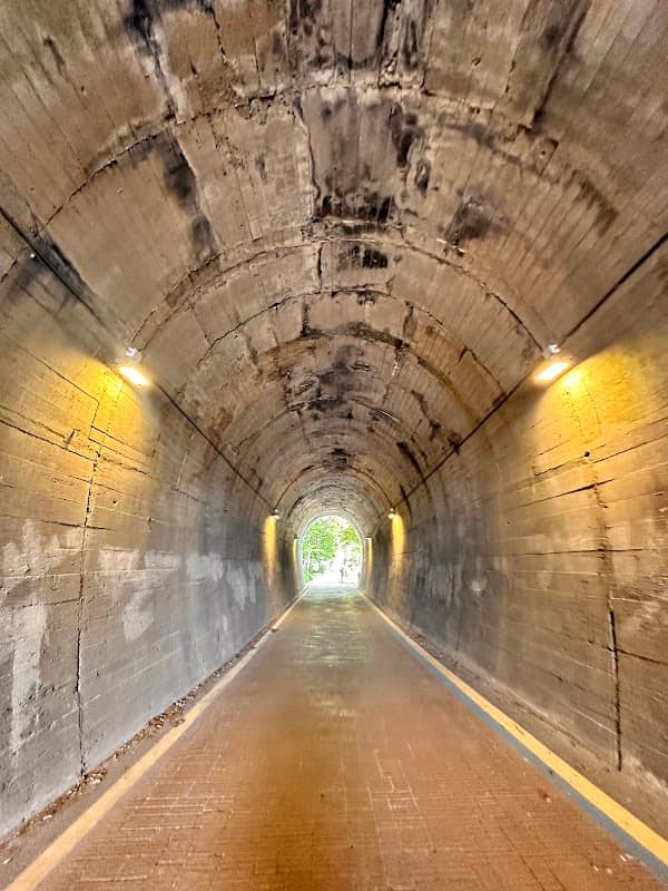 Hanbyeokgul Tunnel - Image 2