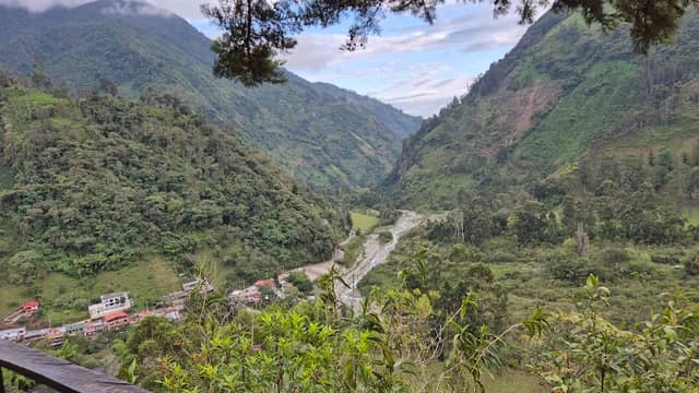 Rio cañon del combeima - Image 1