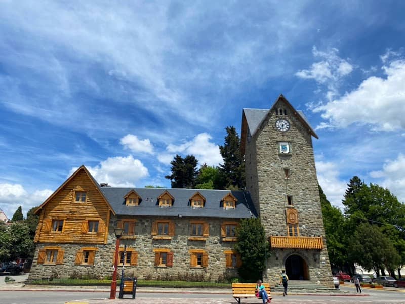 Centro Cívico Bariloche - Image 2