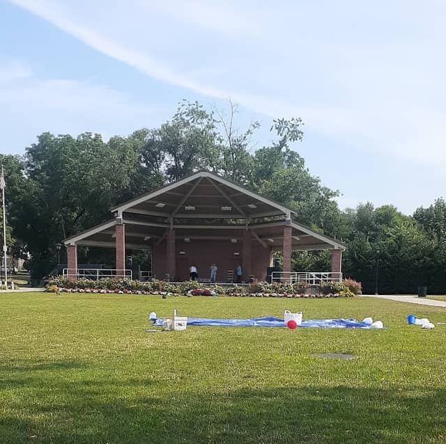 Mineola Memorial Park - Image 3