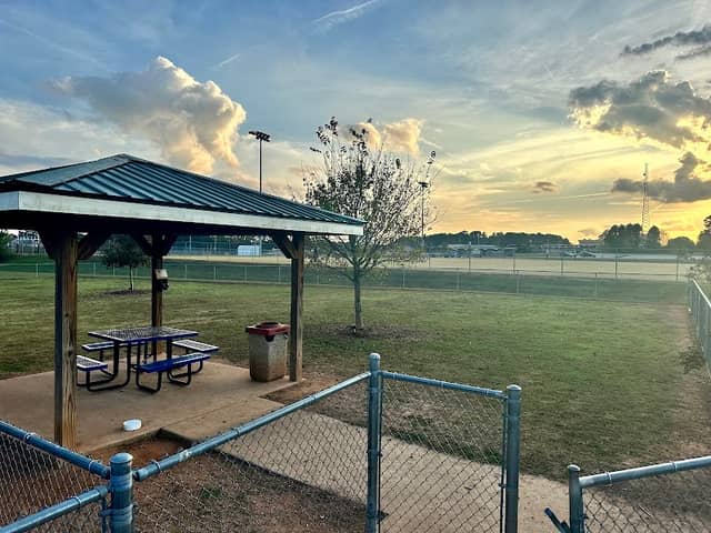 Hartwell Dog Park - Image 2