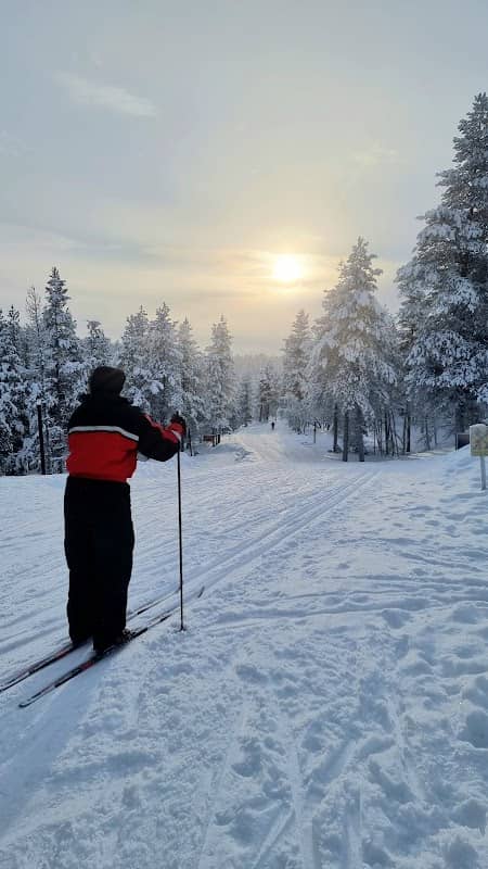 Hiking trails and routes Departure - Image 3