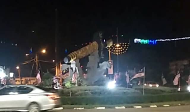 Tugu Keris - Image 1
