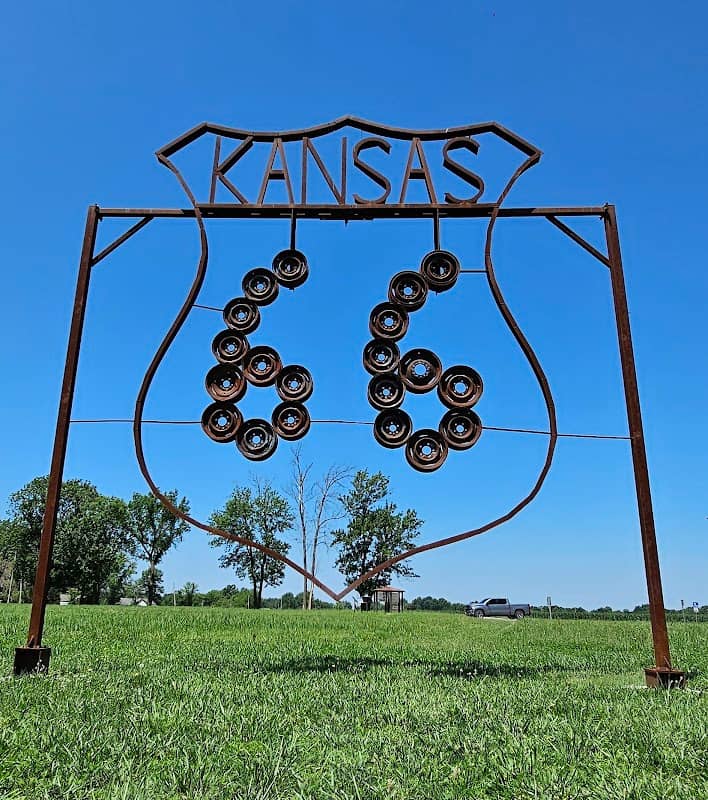 Riverton FFA Route 66 Sign/Sculpture - Image 2