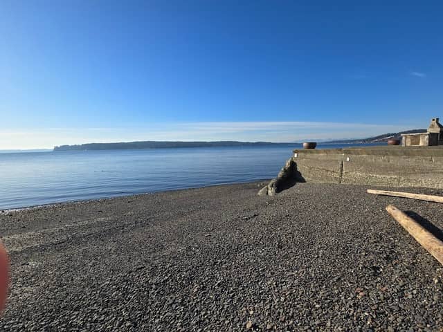 Day Island Public Beach - Image 1