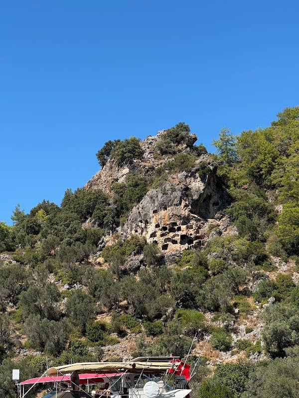 Rock Tombs For 3 kings - Image 1