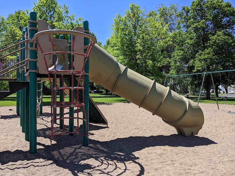 Charest Park - Image 2