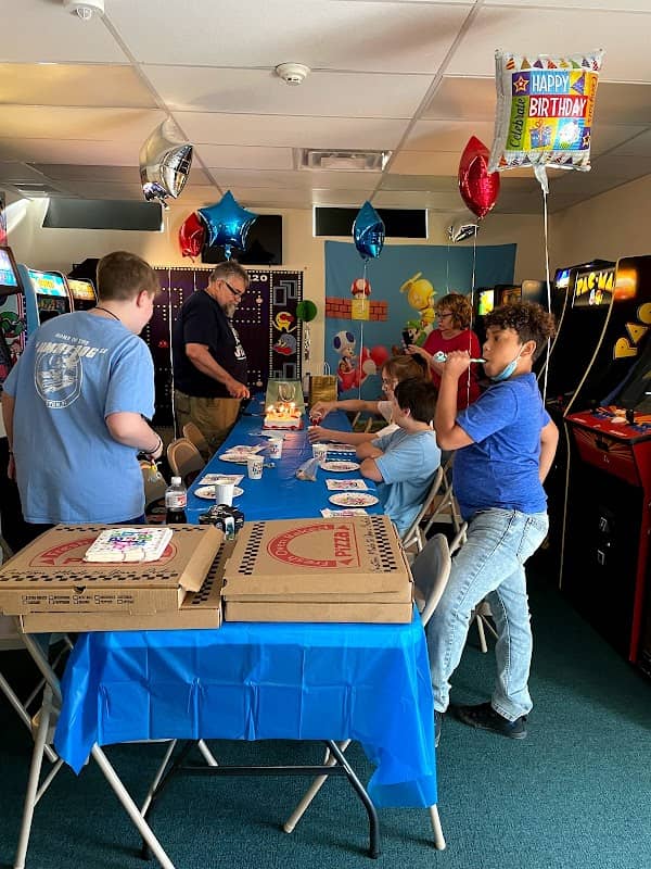 BACK TO THE 80s LASER TAG ARENA/ESCAPE ROOM/ARCADE - Image 2