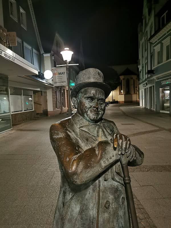 Franz Burda Statue - Image 1