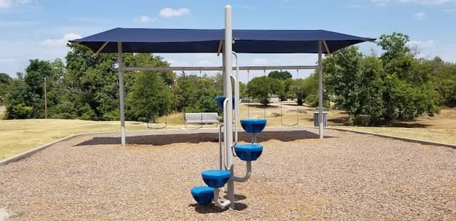 Oak Lawn Park - Image 3