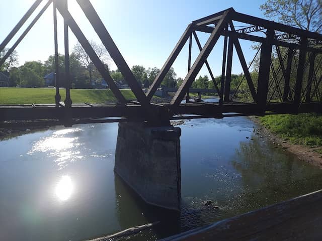 Cardinal Greenway Rotary Park Trailhead - Image 1
