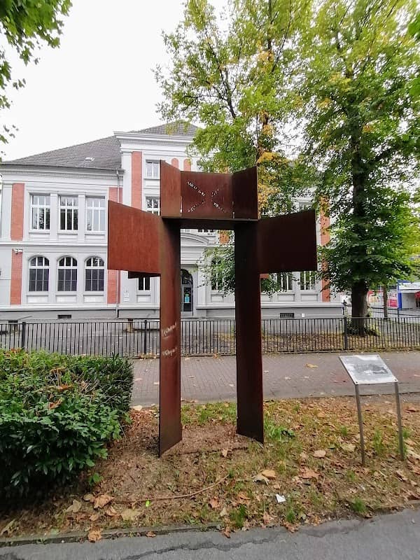 Skulptur Kreuztor - Image 1