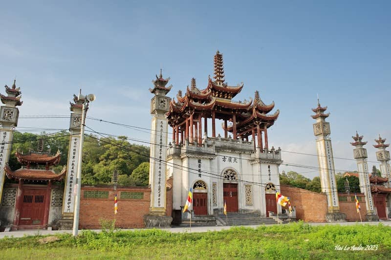Linh Son Tu - Image 1