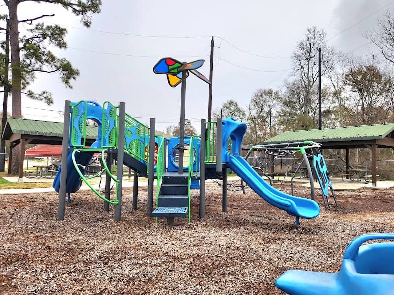 Lincoln Cedars Park - Image 2