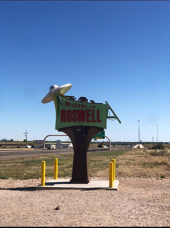 Welcome to Roswell Sign - Image 1