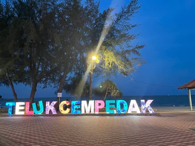 Teluk Cempedak Beach - Image 2