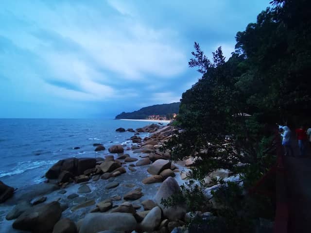 Teluk Cempedak Beach - Image 3