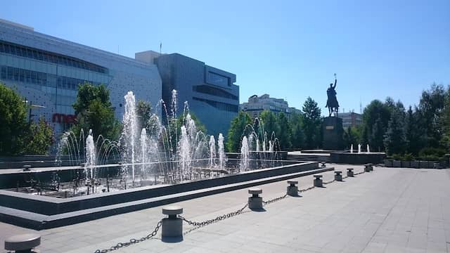 Michael the Brave Statue - Image 1