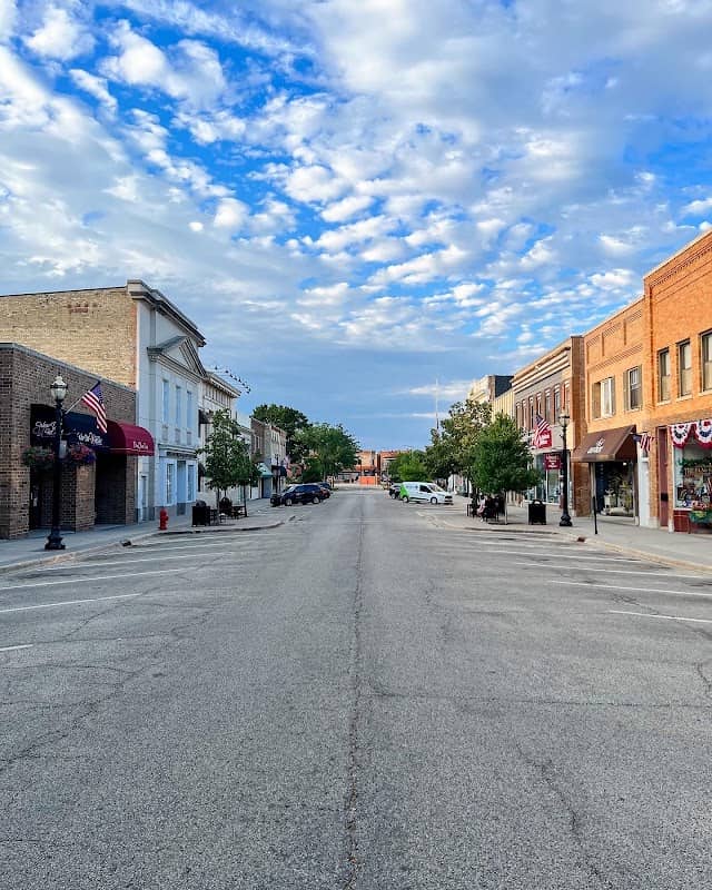 Downtown Crystal Lake - Image 1