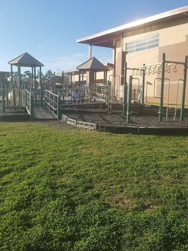 St Andrews Park - Image 1