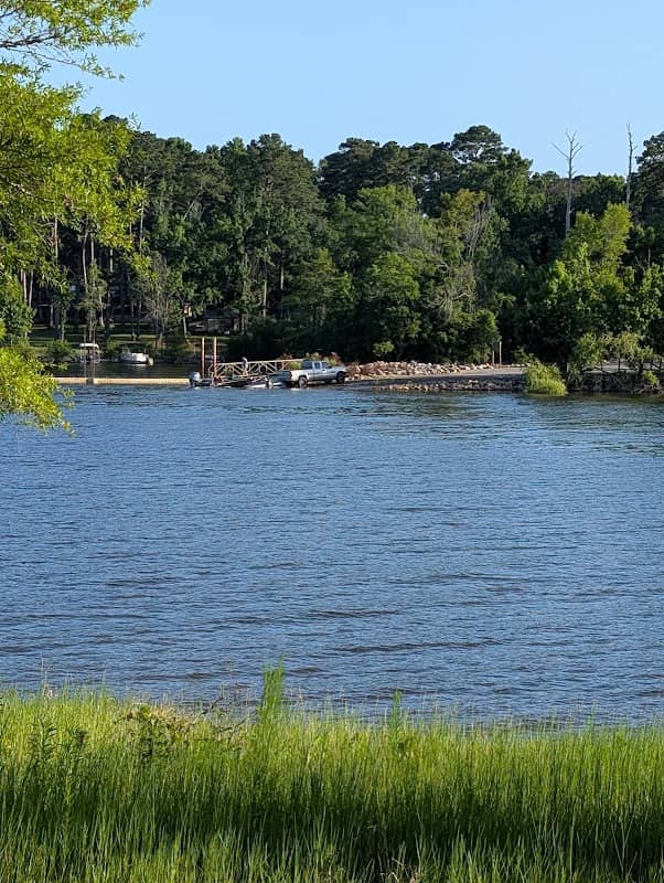 Hanks Creek Park - Image 1