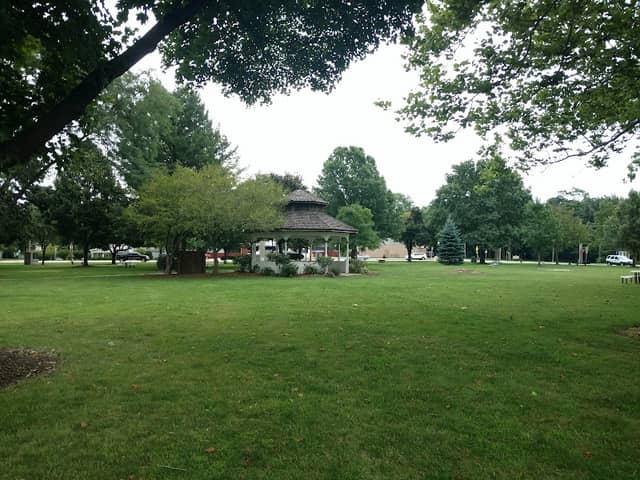 Yorkville Town Square - Image 2