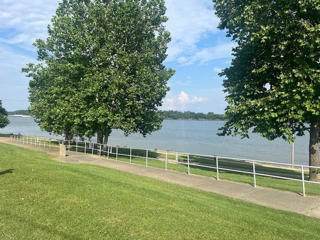 Rosiclare Park - Image 1