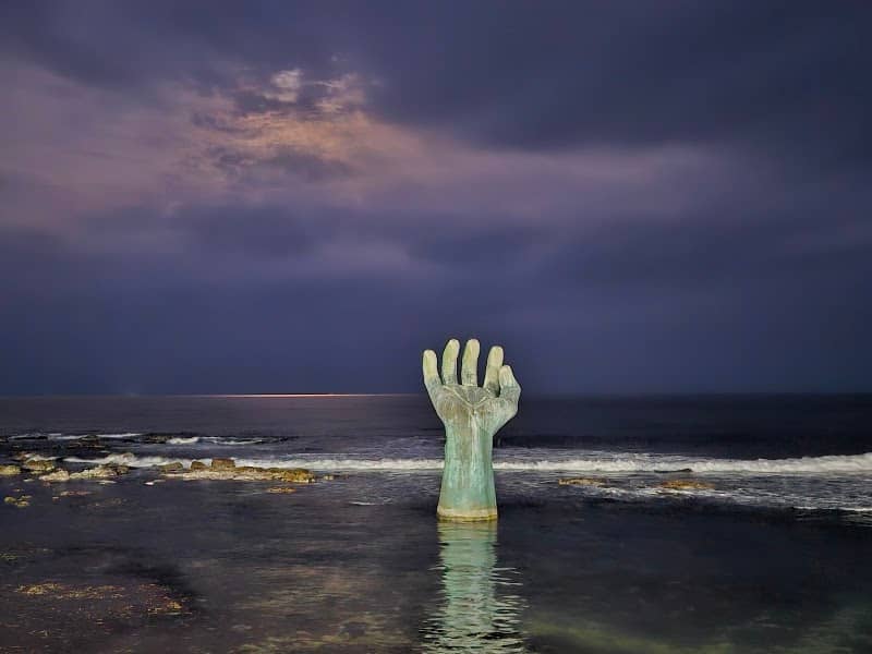 Homigot Sunrise Square - Image 1