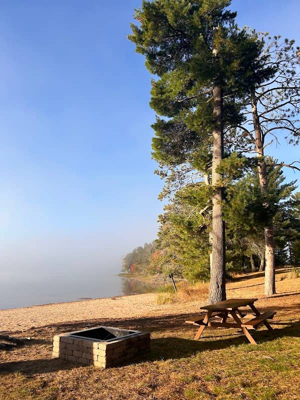 Kilkare Lodge and Birch Island Beach - Image 1