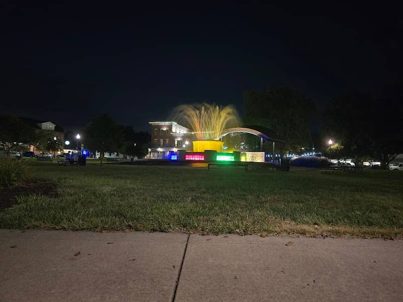 Highland, IL Town Square - Image 2