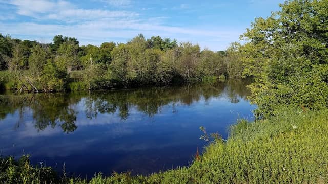 Riverside Park - Image 1