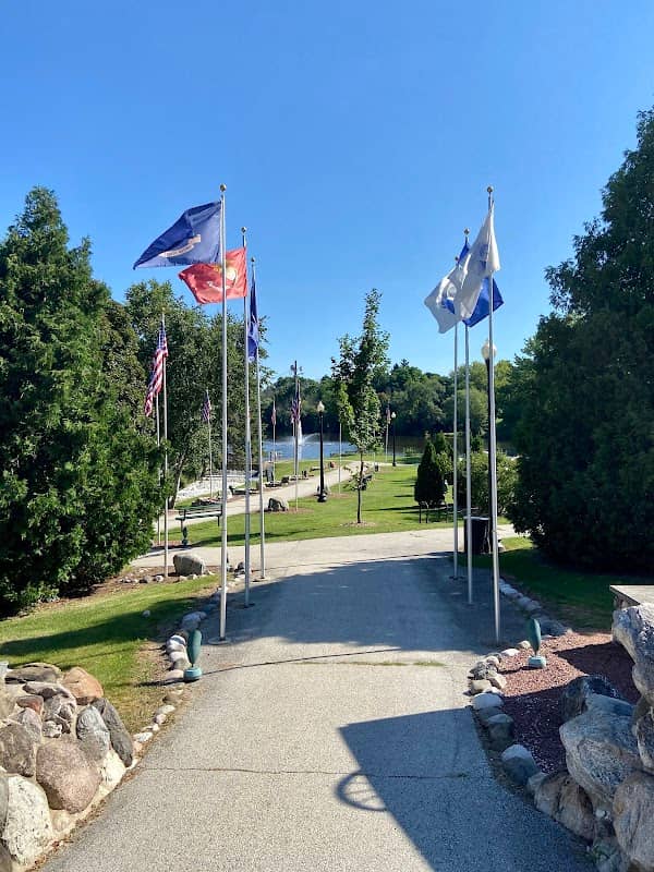 Veterans Memorial - Image 1