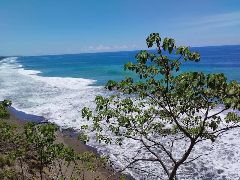 Mirador Playa Hermosa Lookout - Image 1