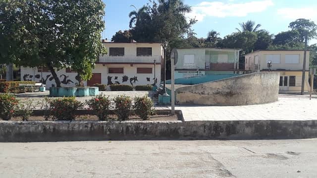 Madres Park - Image 2