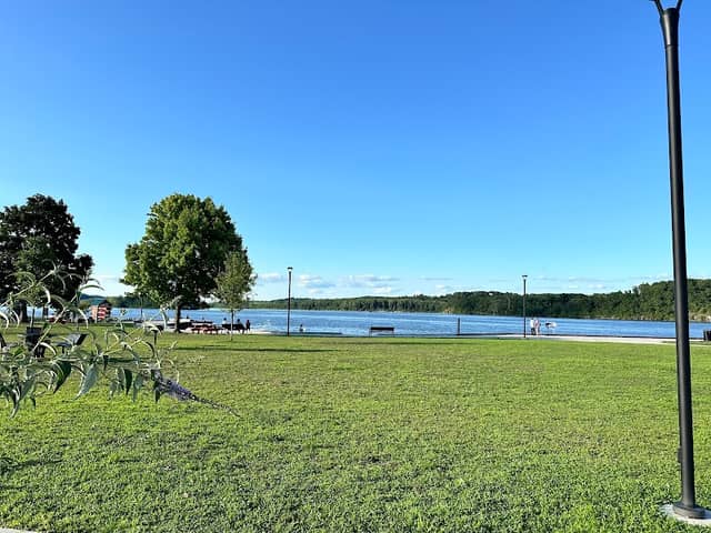 Riverside Park - Image 2