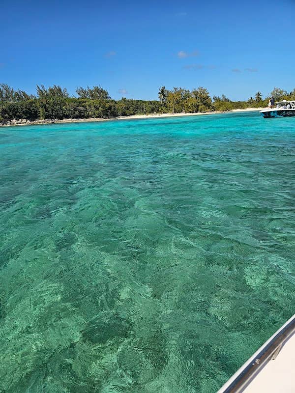 Half Moon Luxury Tours - Image 1