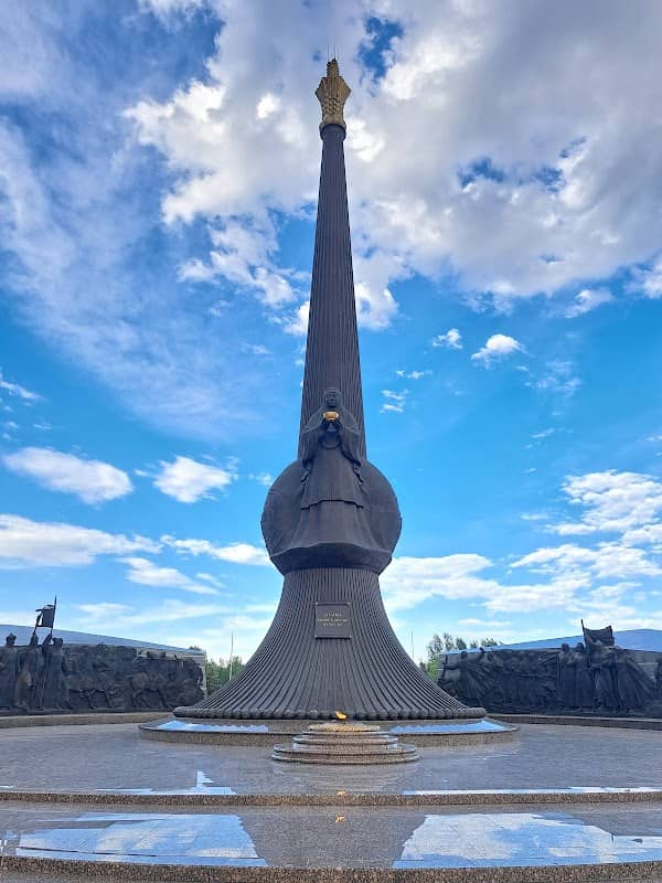 Defenders of the Motherland Monument - Image 1