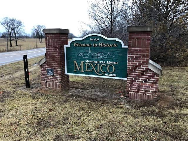 Welcome to Mexico,Missouri Sign - Image 1