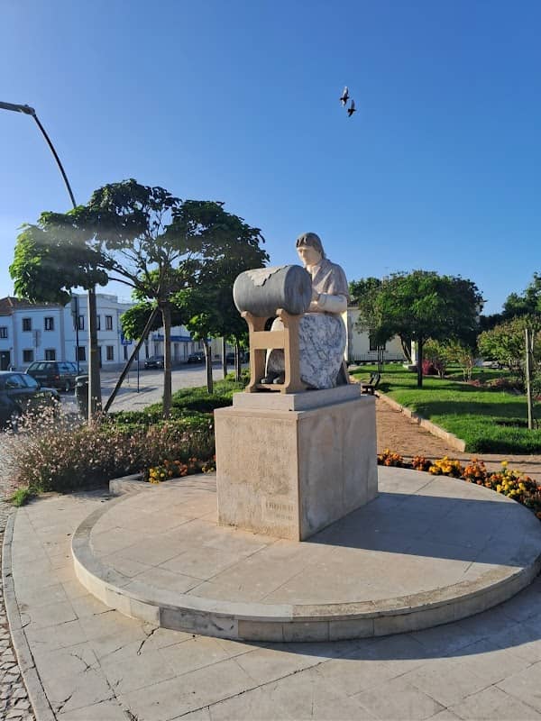 Monumento à Rendilheira de Peniche - Image 1